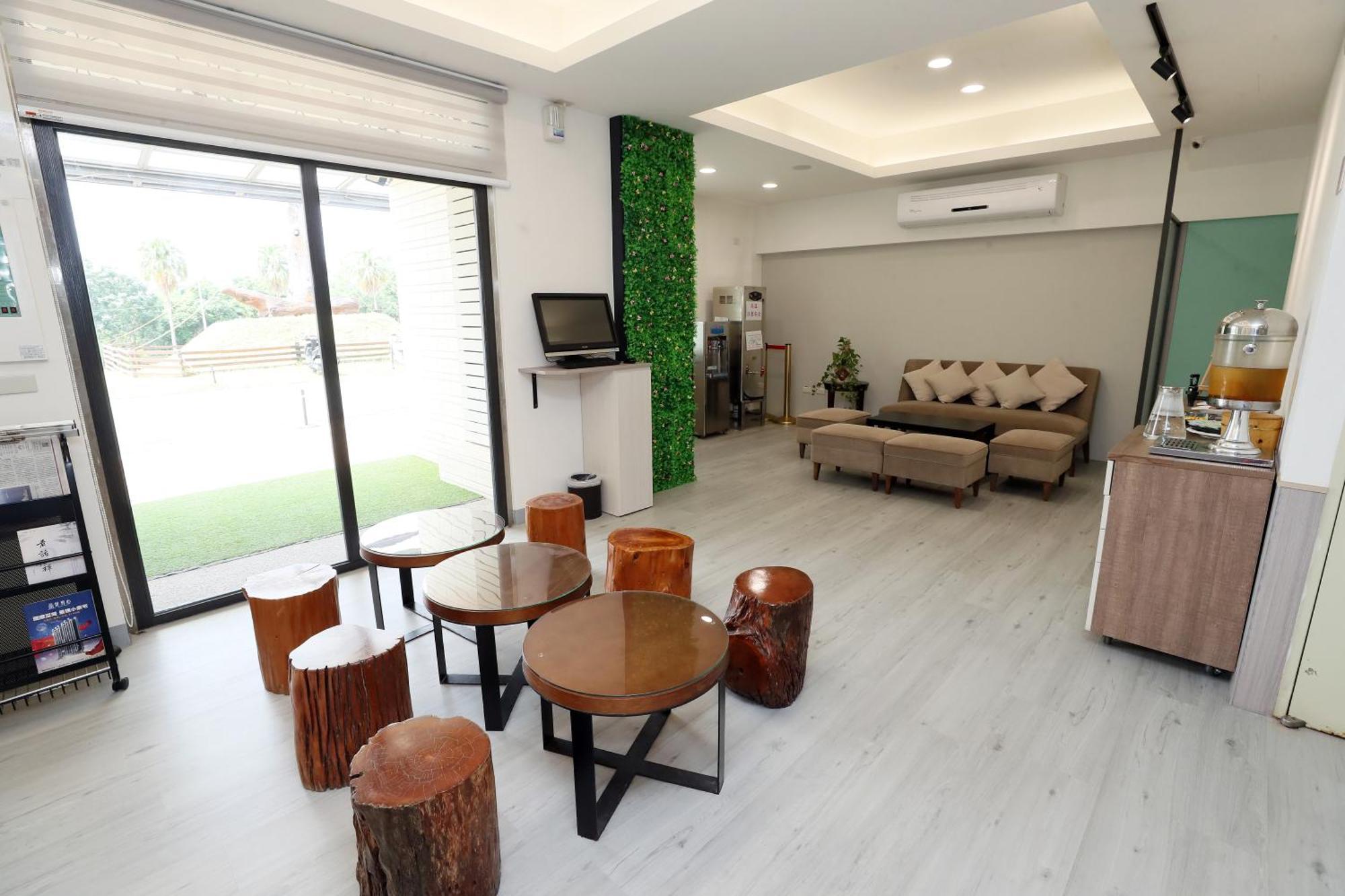 Hoya Resort Hotel Chiayi Екстериор снимка